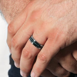 GROOVED BAND WITH DIAMONDS